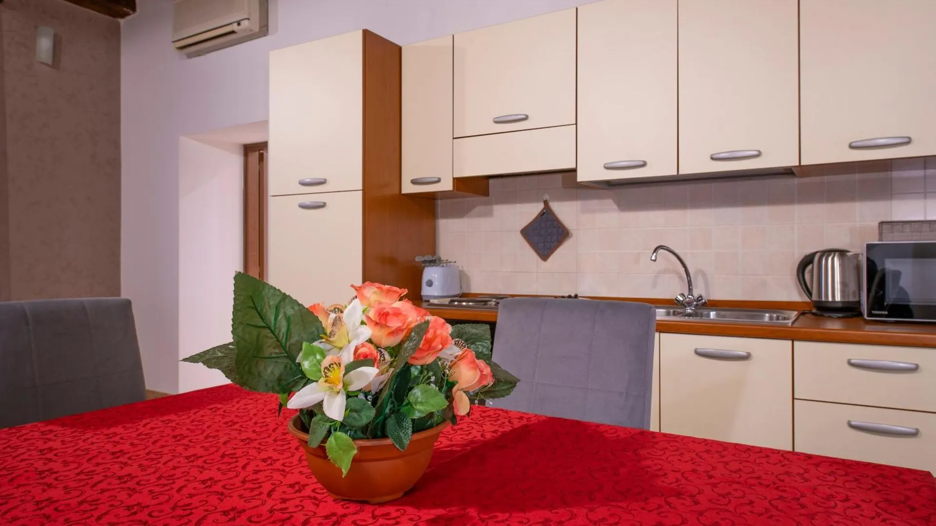 Palace Home Mazzini Verona Center Apartment