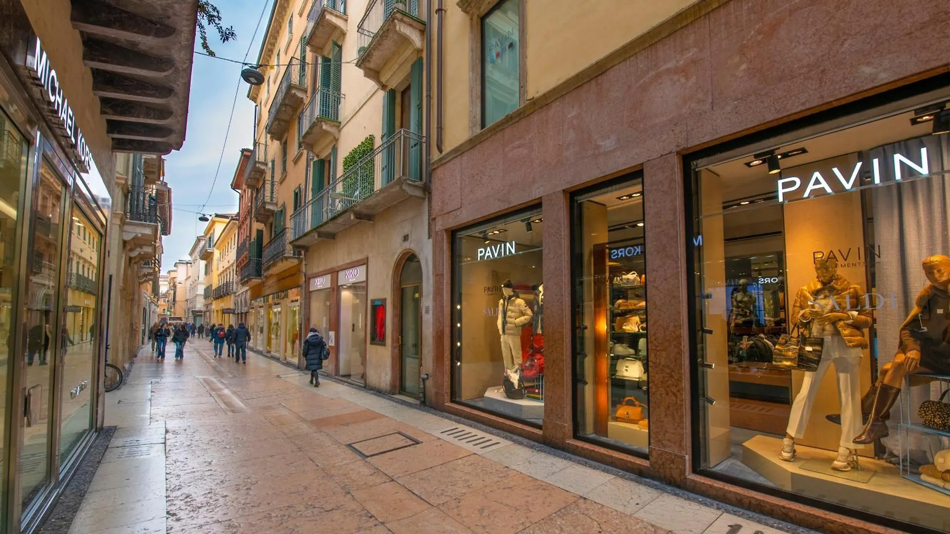 Palace Home Mazzini Verona Center Apartment