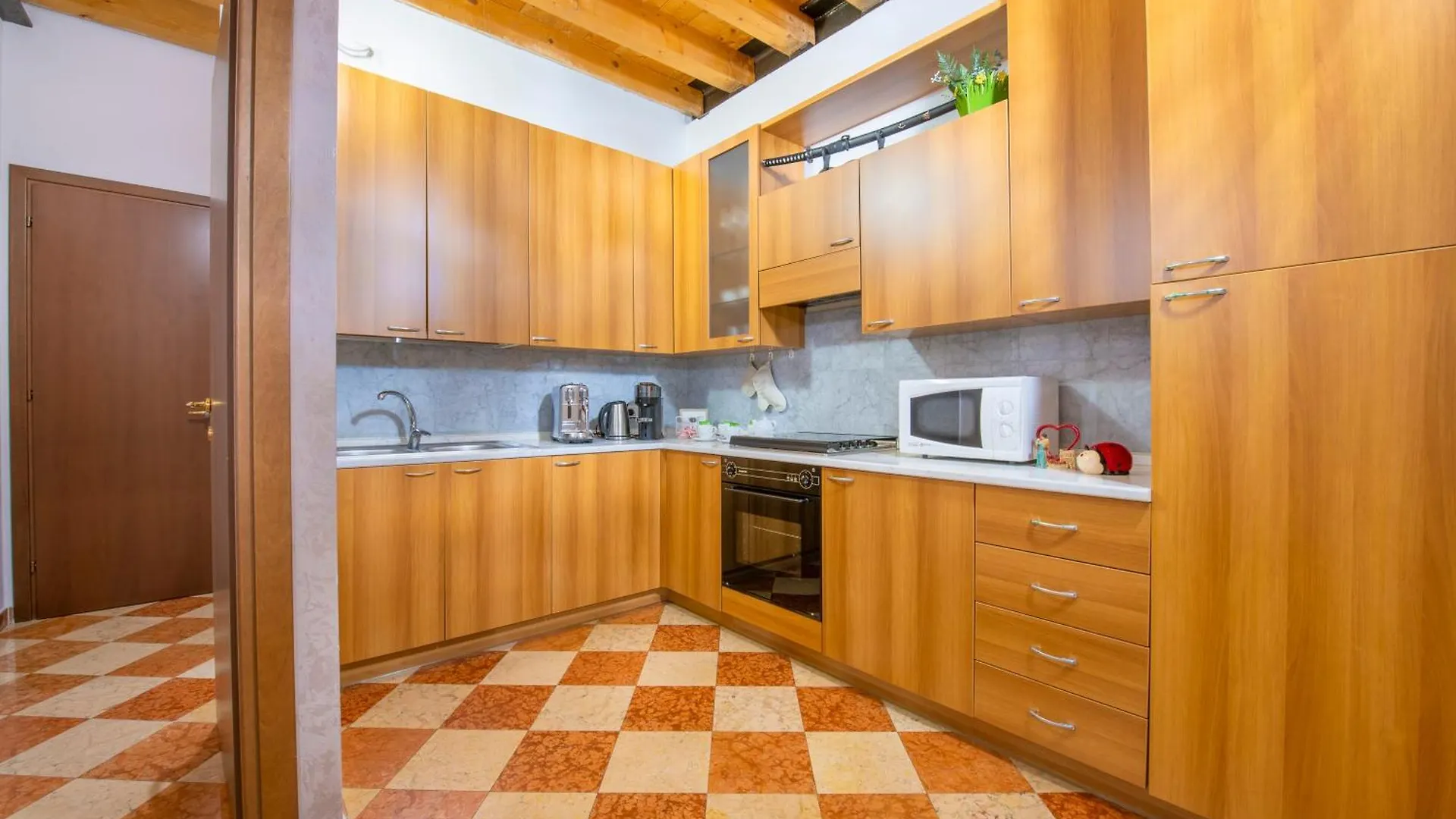 Palace Home Mazzini Verona Center Apartmán